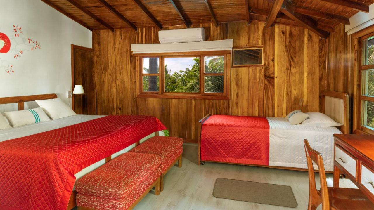 The Wooden House Hotel Пуэрто-Вильямиль Экстерьер фото