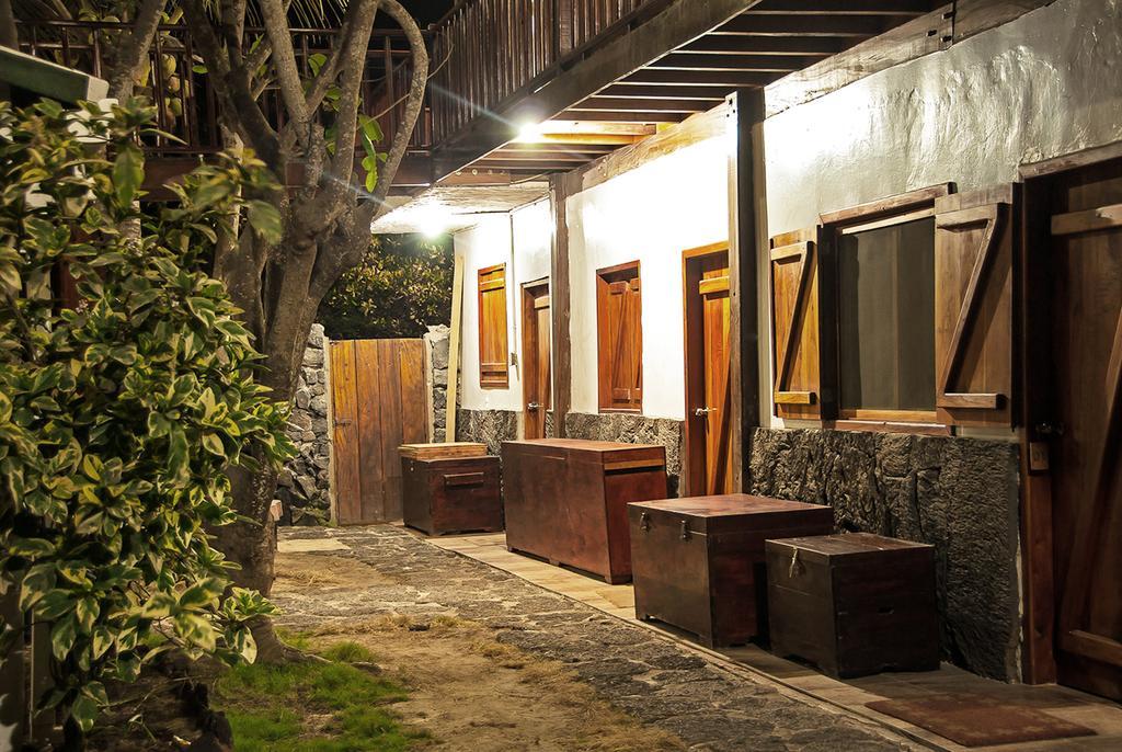 The Wooden House Hotel Пуэрто-Вильямиль Экстерьер фото