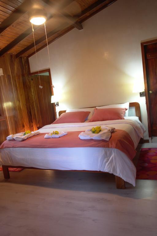 The Wooden House Hotel Пуэрто-Вильямиль Экстерьер фото