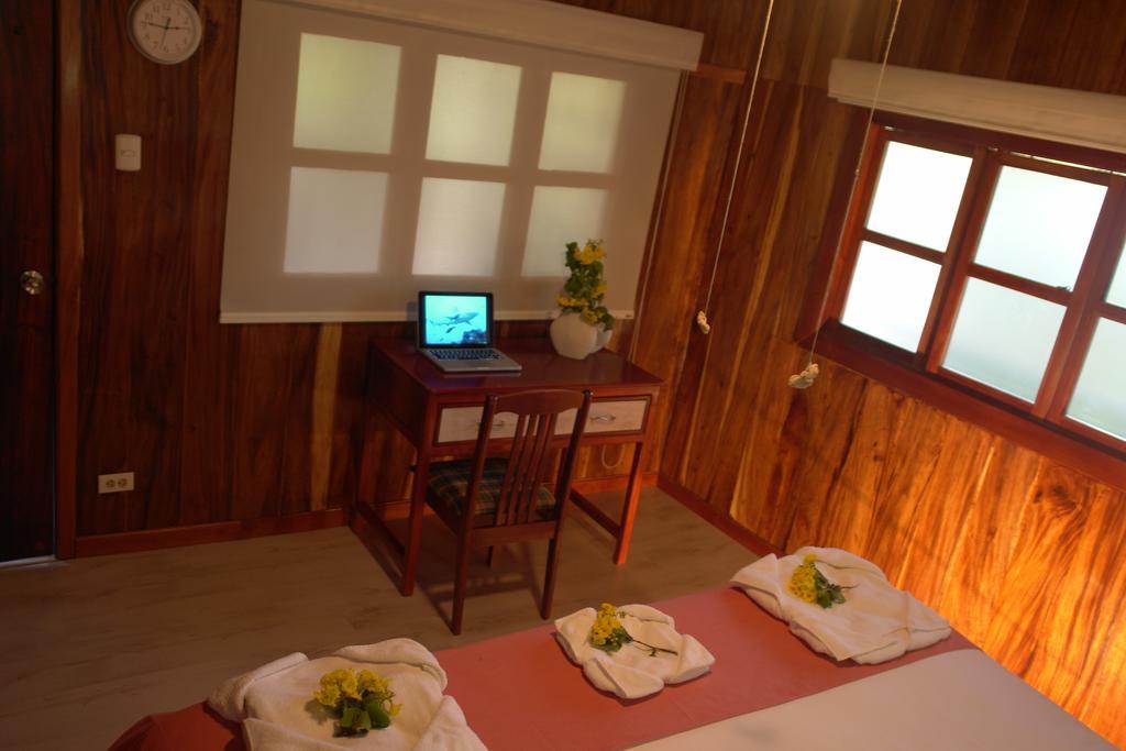 The Wooden House Hotel Пуэрто-Вильямиль Экстерьер фото