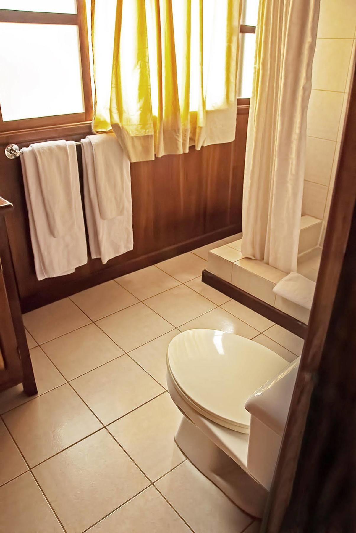 The Wooden House Hotel Пуэрто-Вильямиль Экстерьер фото